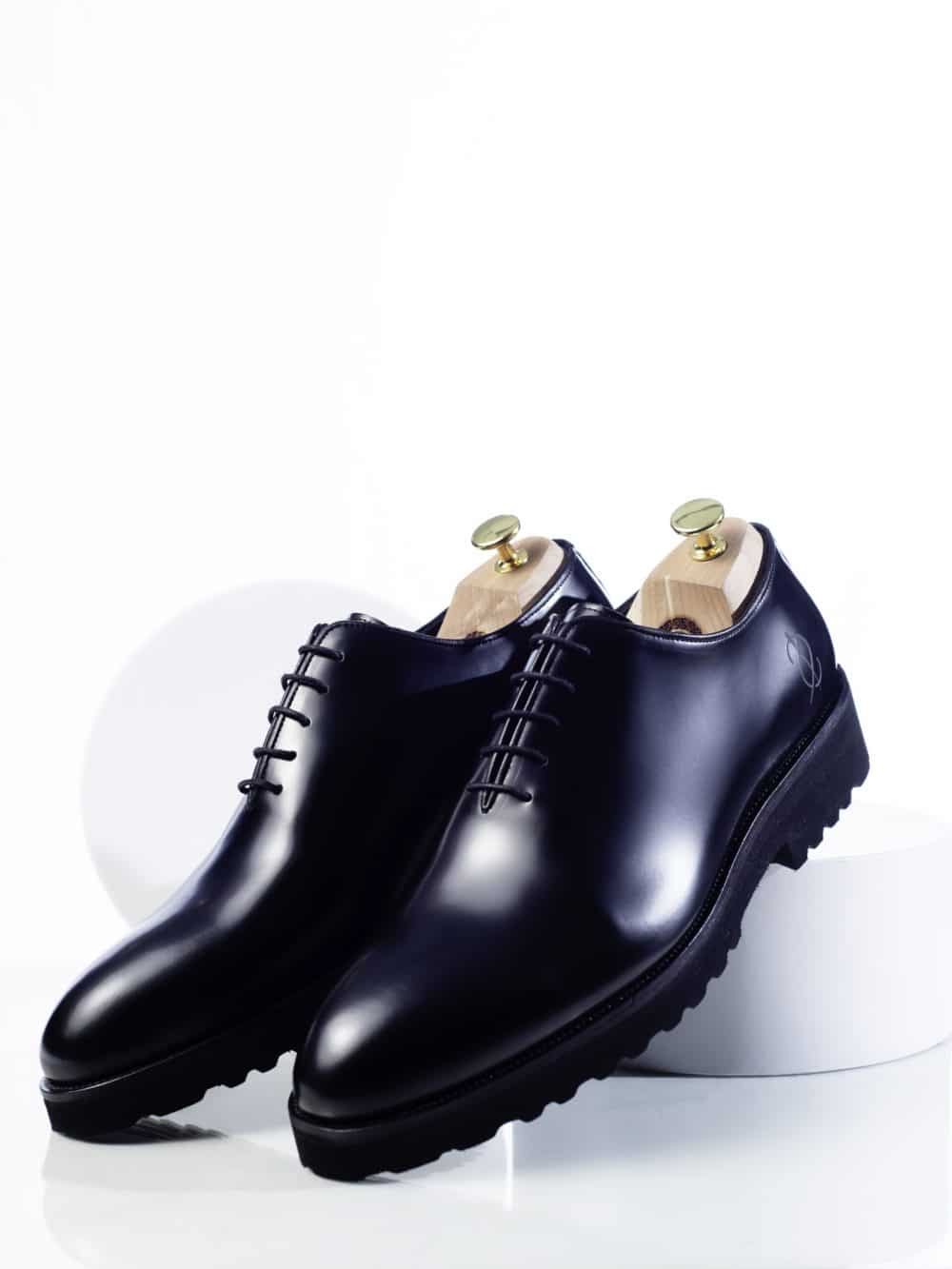 Black Whole Cut Commando Leather Shoes